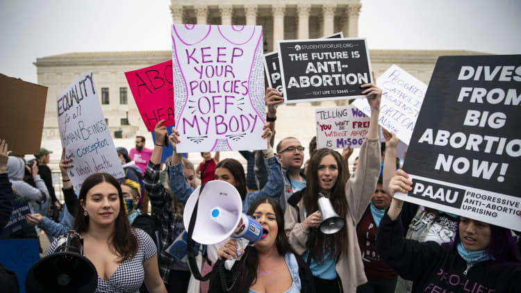 Hakim Pengadilan Tinggi Alito meyakinkan Kennedy tentang hak aborsi: NY Times