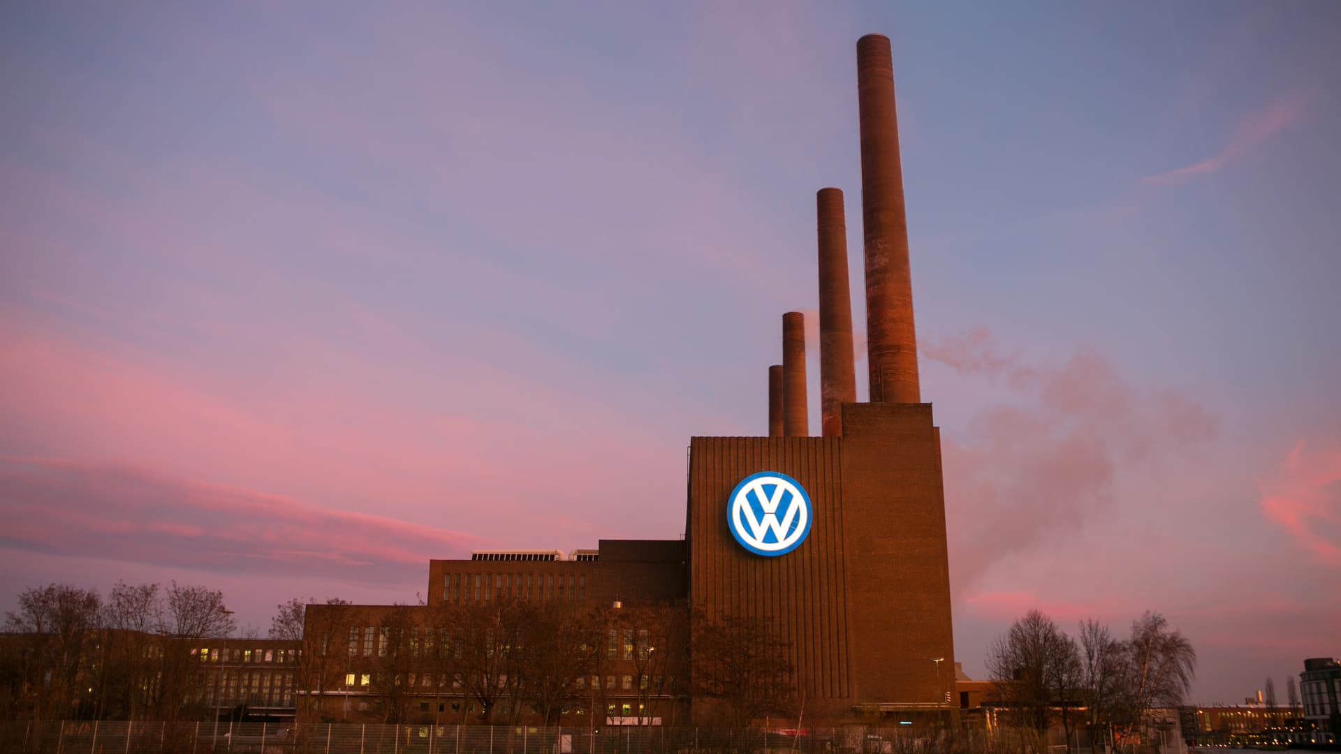 Volkswagen to prolong coal-fired power as Russia concerns continue