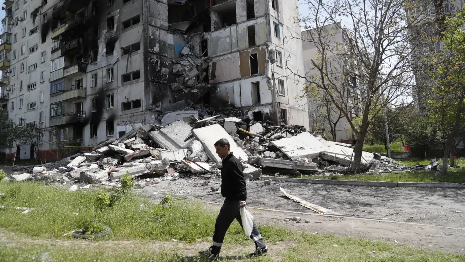 Photo taken on May 3, 2022 shows a damaged building in the port city of Mariupol.