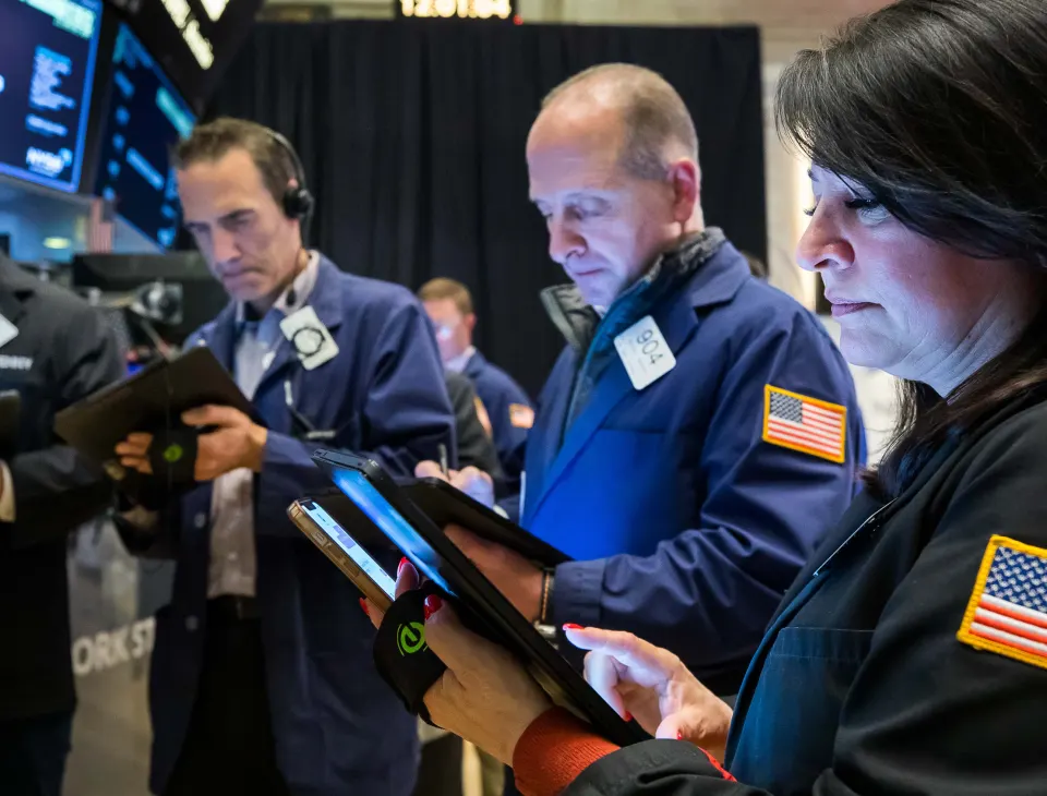 Stocks could build on gains in the week ahead as investors await Friday's jobs report