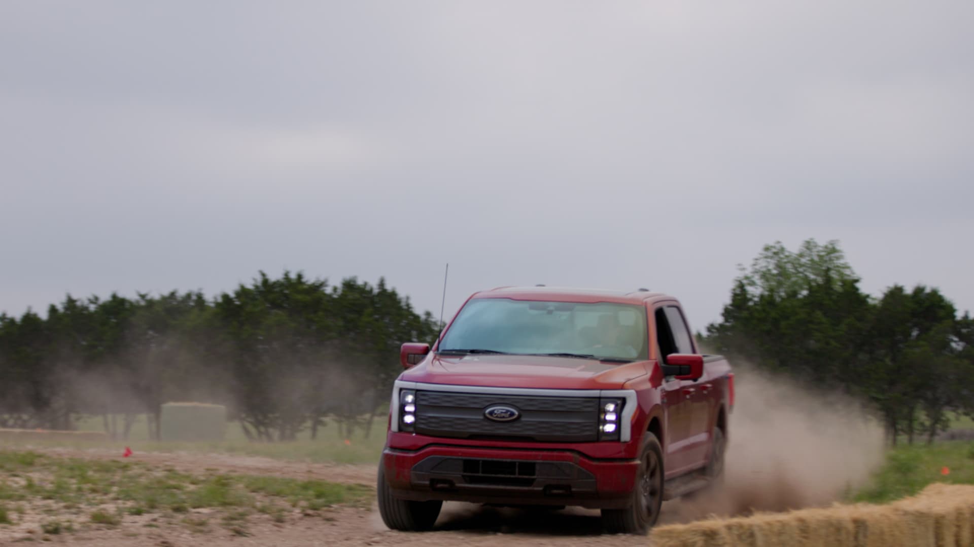 Ford CEO surprised by F-150 Lightning backup power popularity.it's a game changer