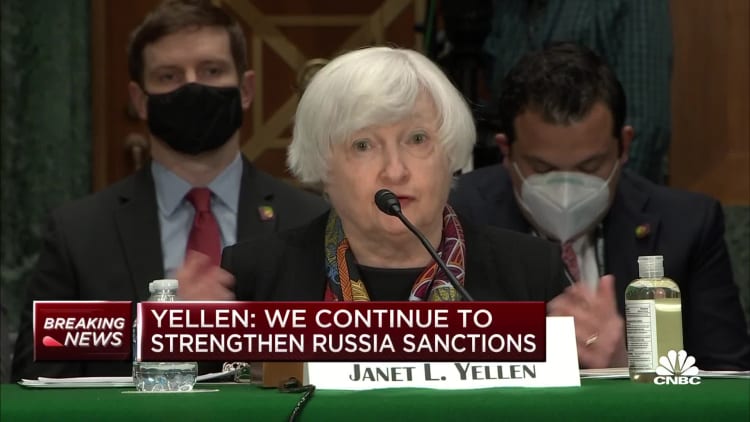 Yellen urges Congress to pass stablecoin regulation in Senate Banking testimony