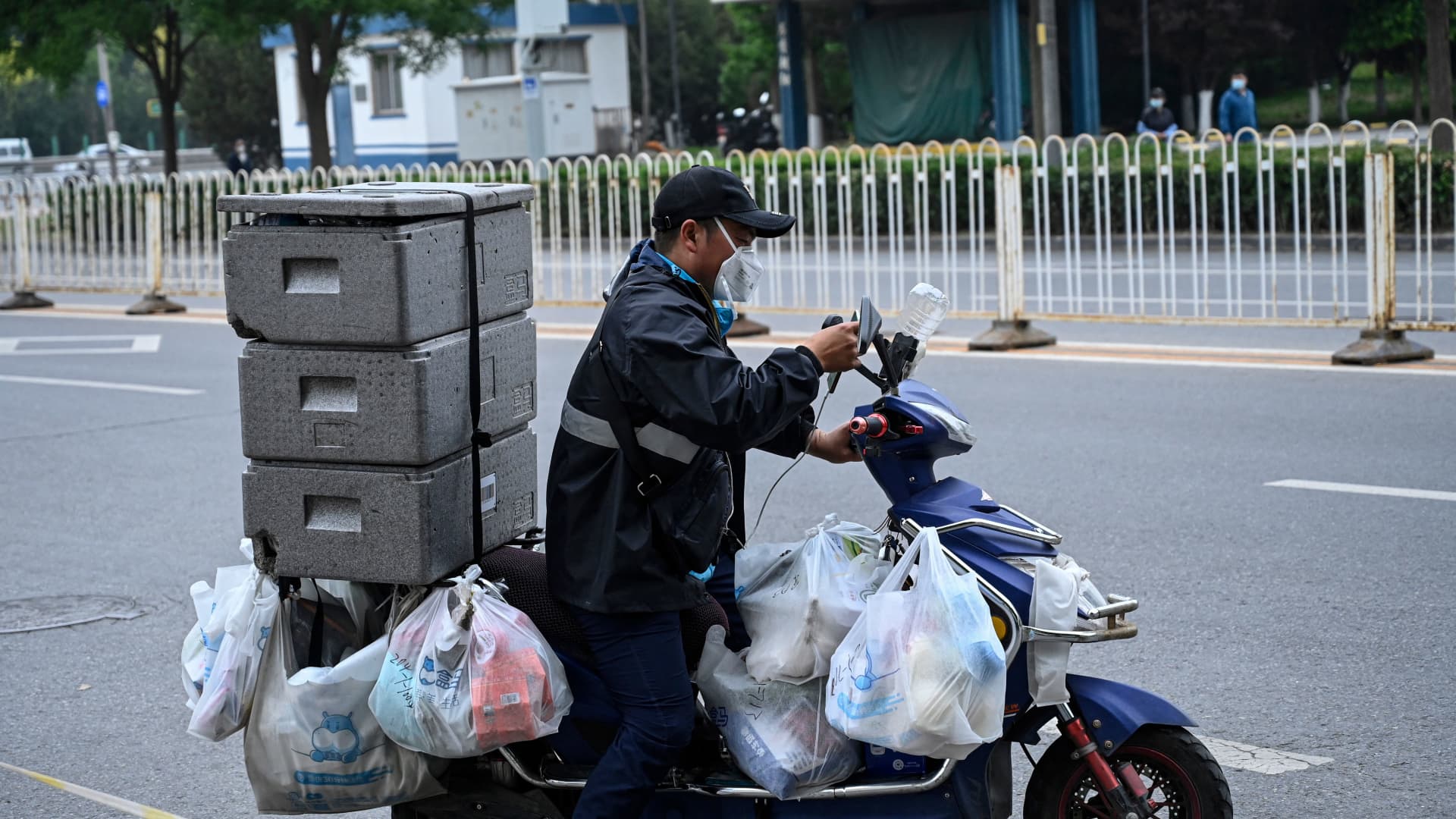 Harga konsumen naik di China karena Covid memacu penimbunan makanan