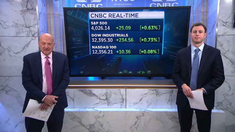 'I'm seeing things I haven't seen in a long time' in the market, Cramer says