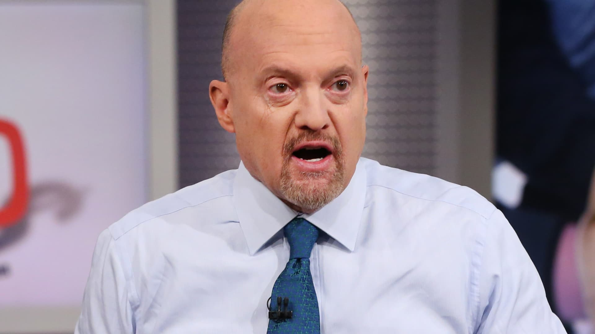 Wait for the market to decline more before putting cash to work, Jim Cramer says