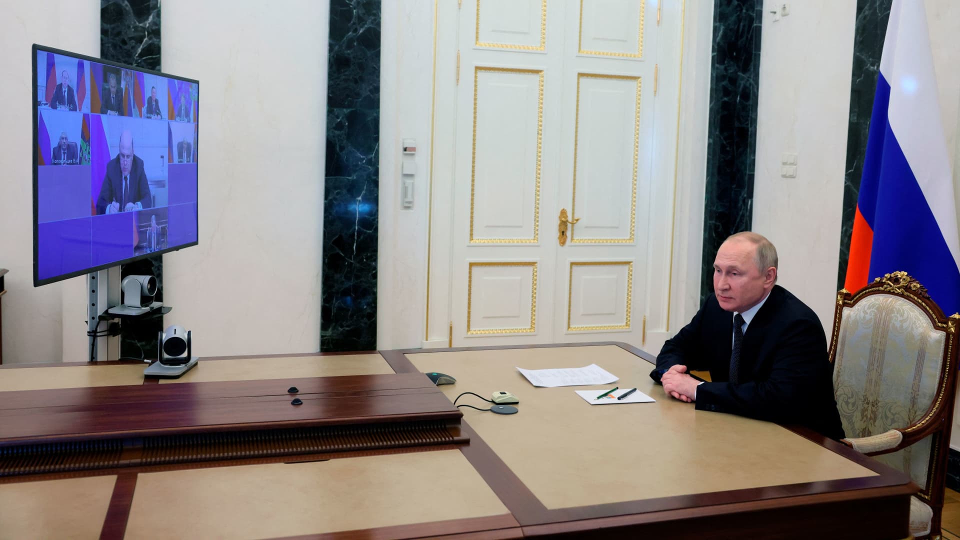 Russian President Vladimir Putin chairs a meeting with members of the Security Council via a video link in Moscow, Russia May 13, 2022. Sputnik/Mikhail Metzel/Kremlin via REUTERS ATTENTION EDITORS - THIS IMAGE WAS PROVIDED BY A THIRD PARTY.