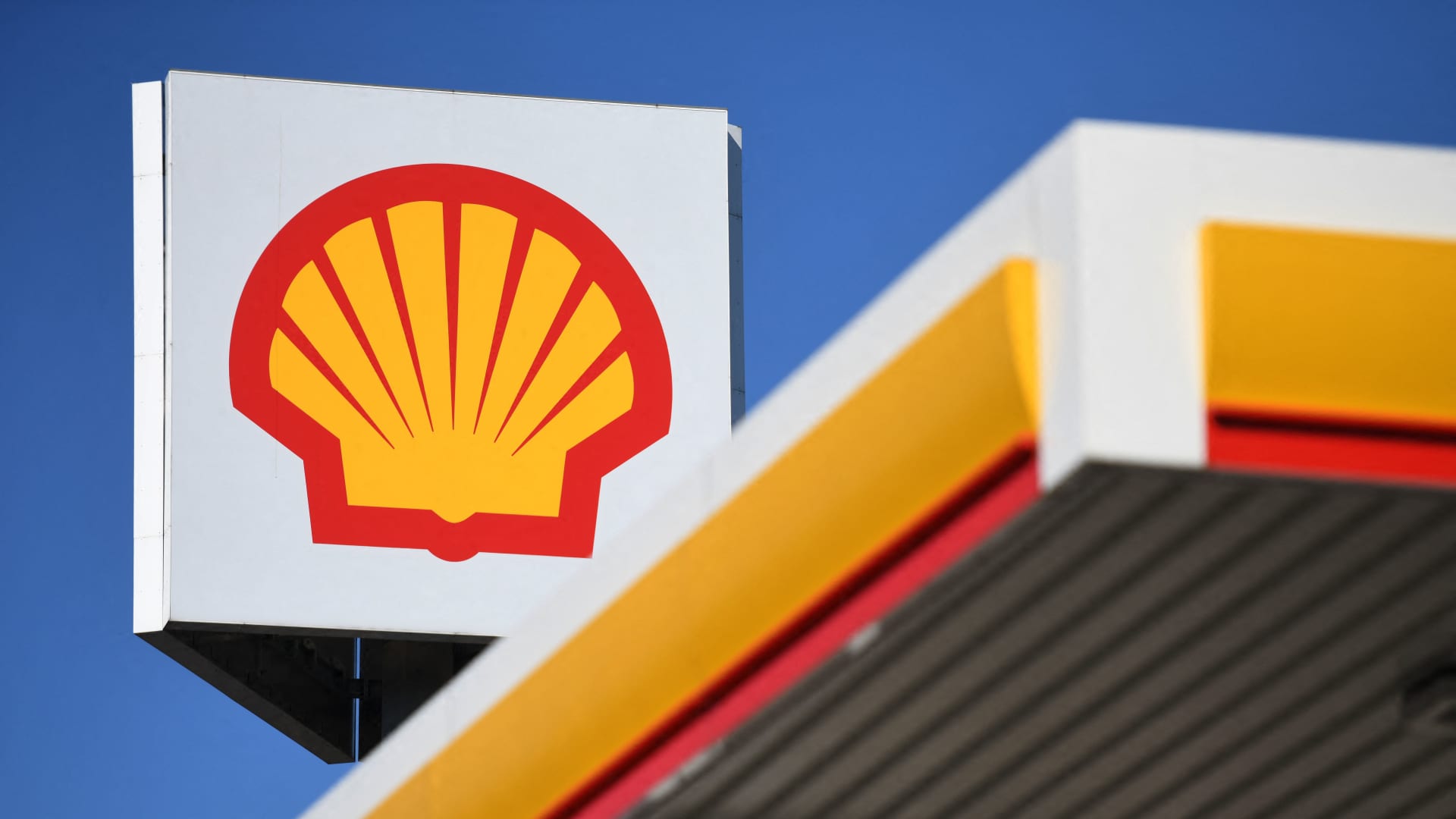 Shell CEO Ben van Beurden to step down at the end of the year, Wael Sawan appointed successor