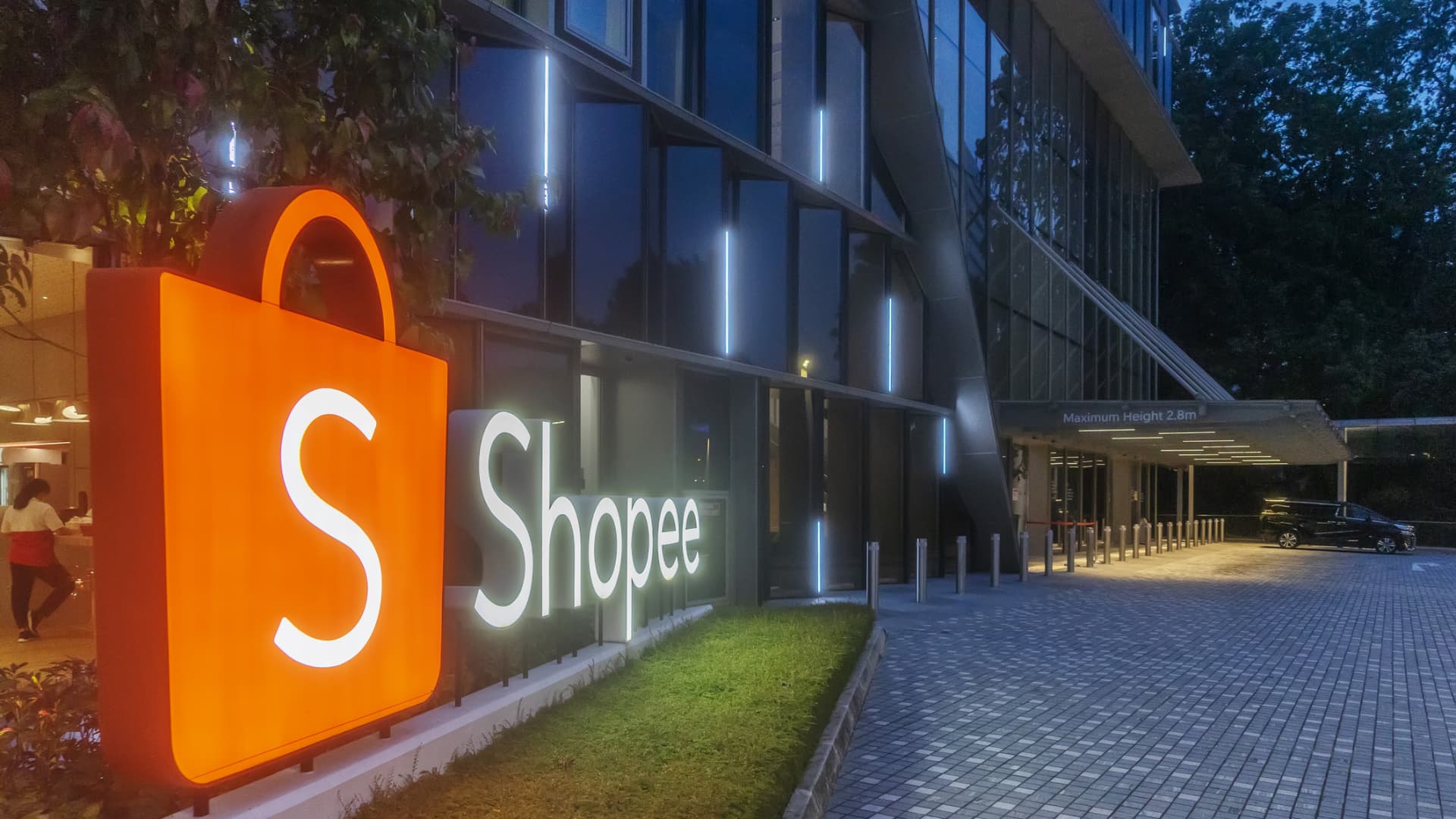 Shares of Shopee-owner Sea surge 14% after stronger-than-expected revenue - CNBC