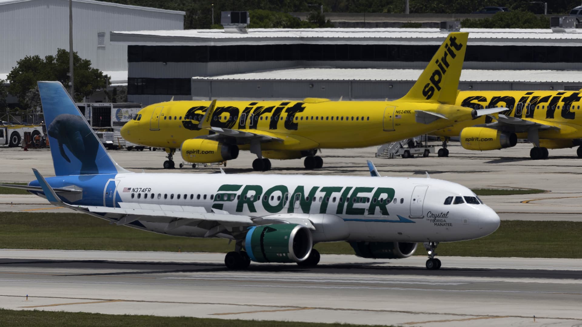 Spirit shareholder vote finally underway on Frontier deal clouded by rival JetBlue bid – CNBC