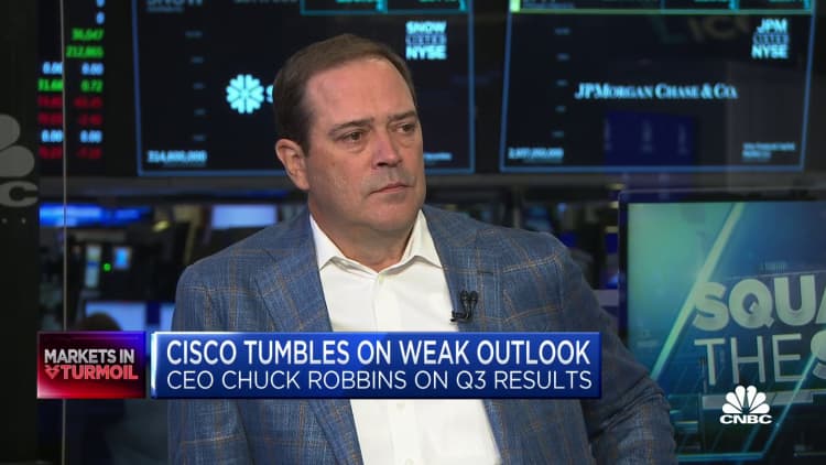 Cisco CEO Chuck Robbins breaks down weak revenue outlook, China shortages