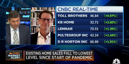 'We're negative on the builders despite historically attractive valuations,' says KeyBanc's Zener