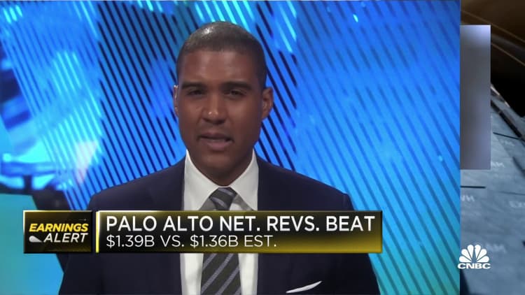 Palo Alto beats on both the top and bottom lines