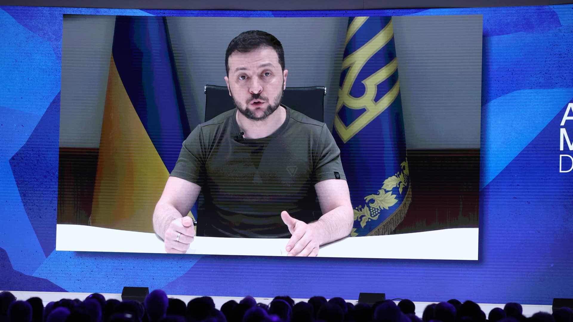 UN says 6.5 million Ukrainians have become refugees; Zelenskyy tells Davos the world is at a ‘turning point’ – CNBC