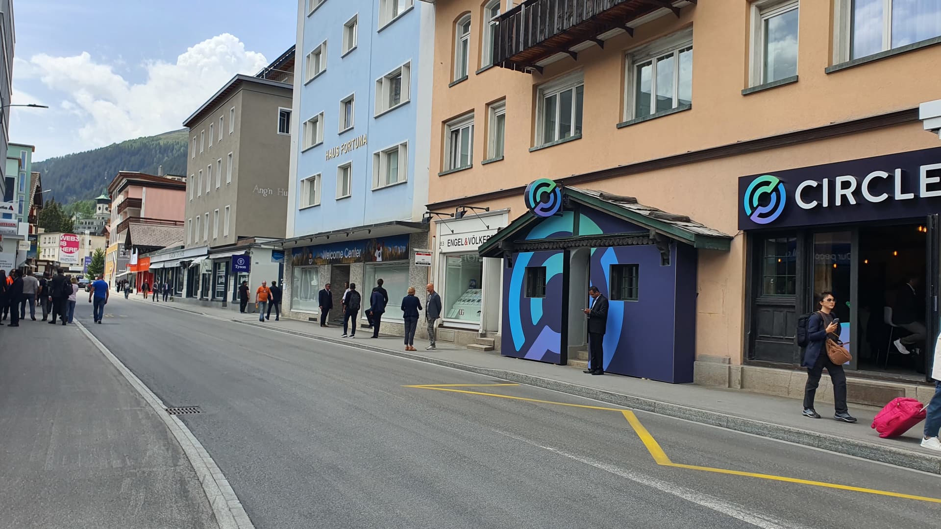 Circle, which is one of the companies behind the USDC stablecoin, took over one of the shops on the Davos Promenade.