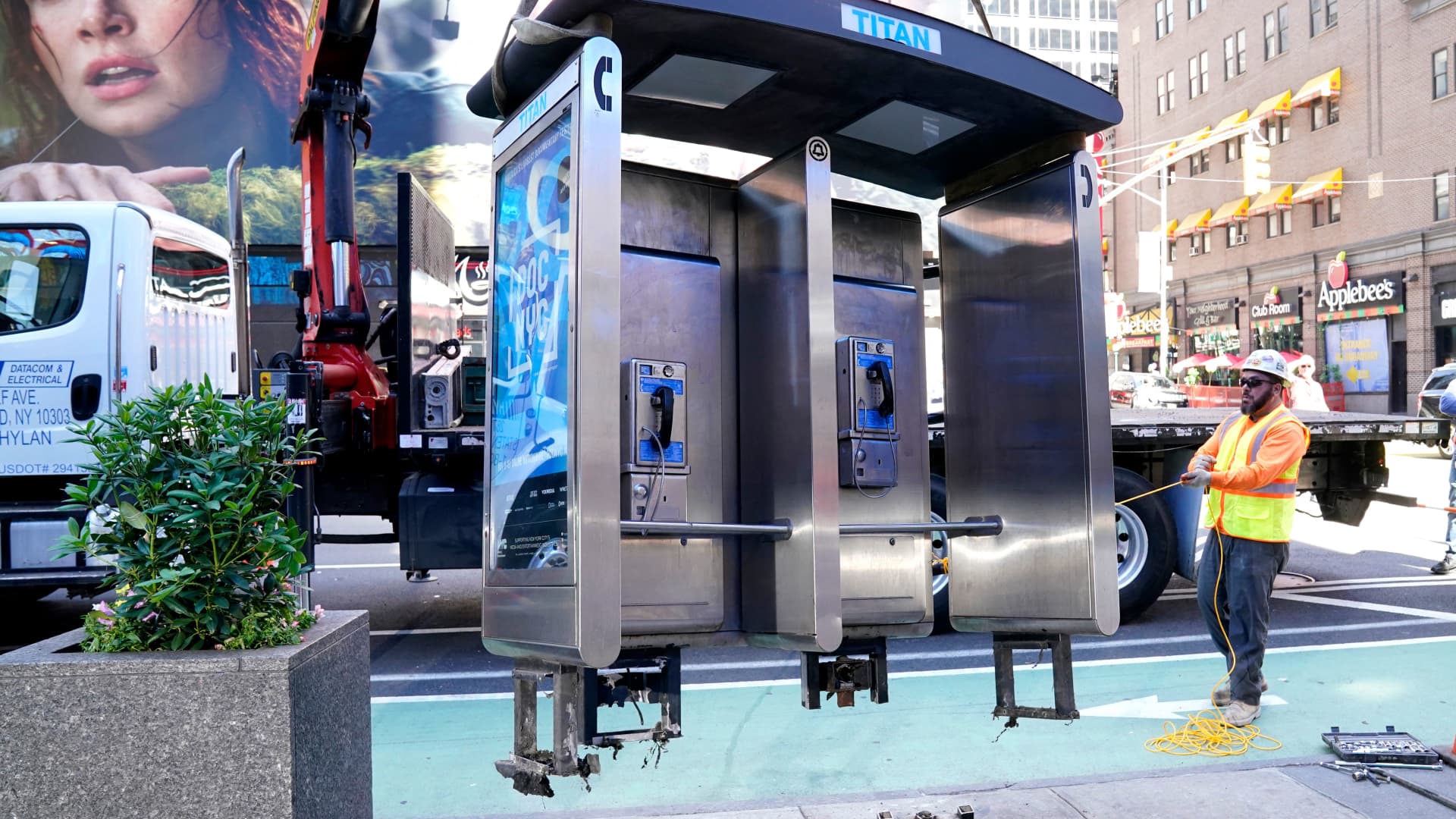 New York City is removing the last payphone from operation