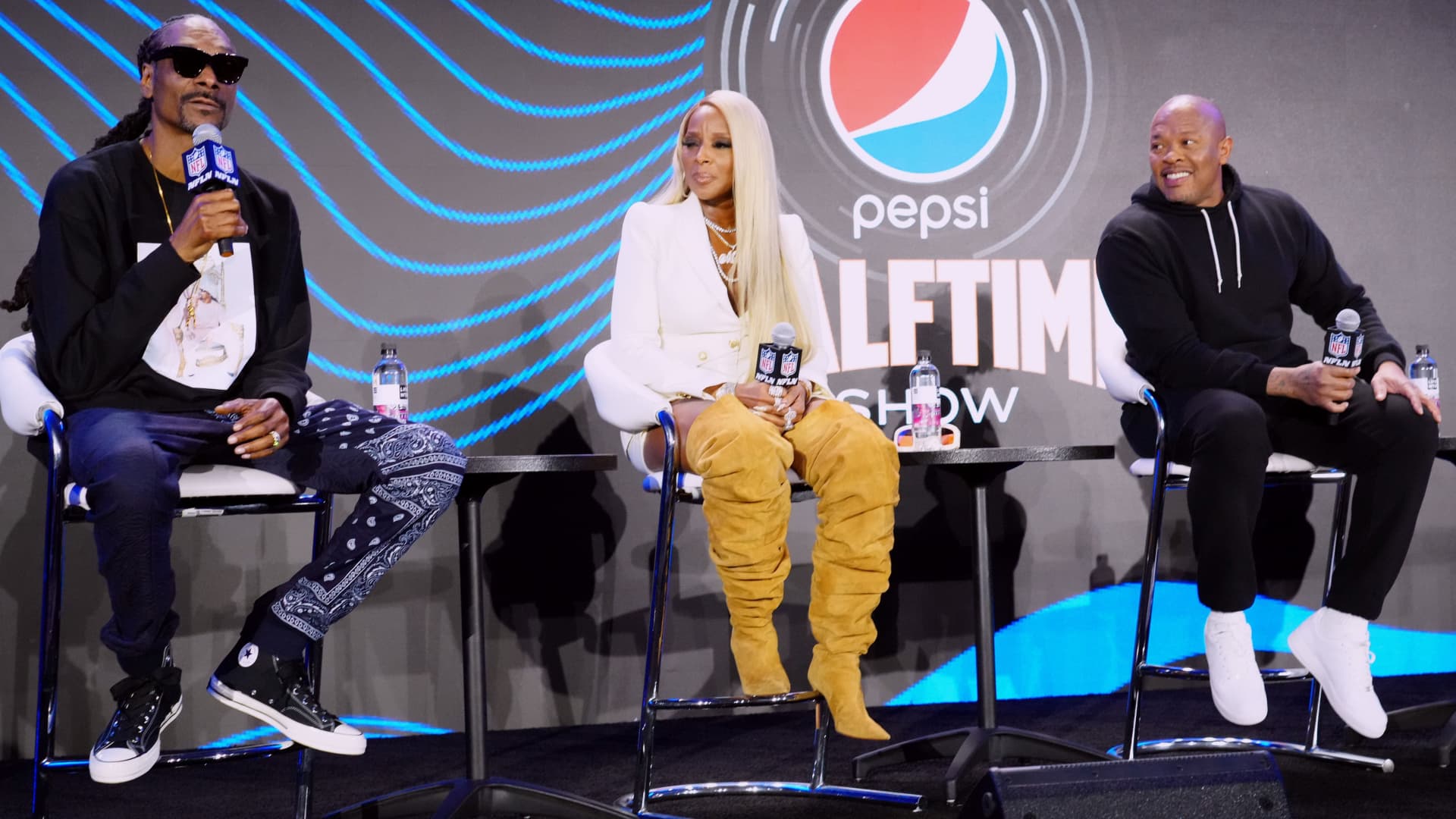 Snoop Dogg, Mary J. Blige, and Dr. Dre speak during the Pepsi Super Bowl LVI Halftime Show Press Conference at Los Angeles Convention Center on February 10, 2022 in Los Angeles, California.
