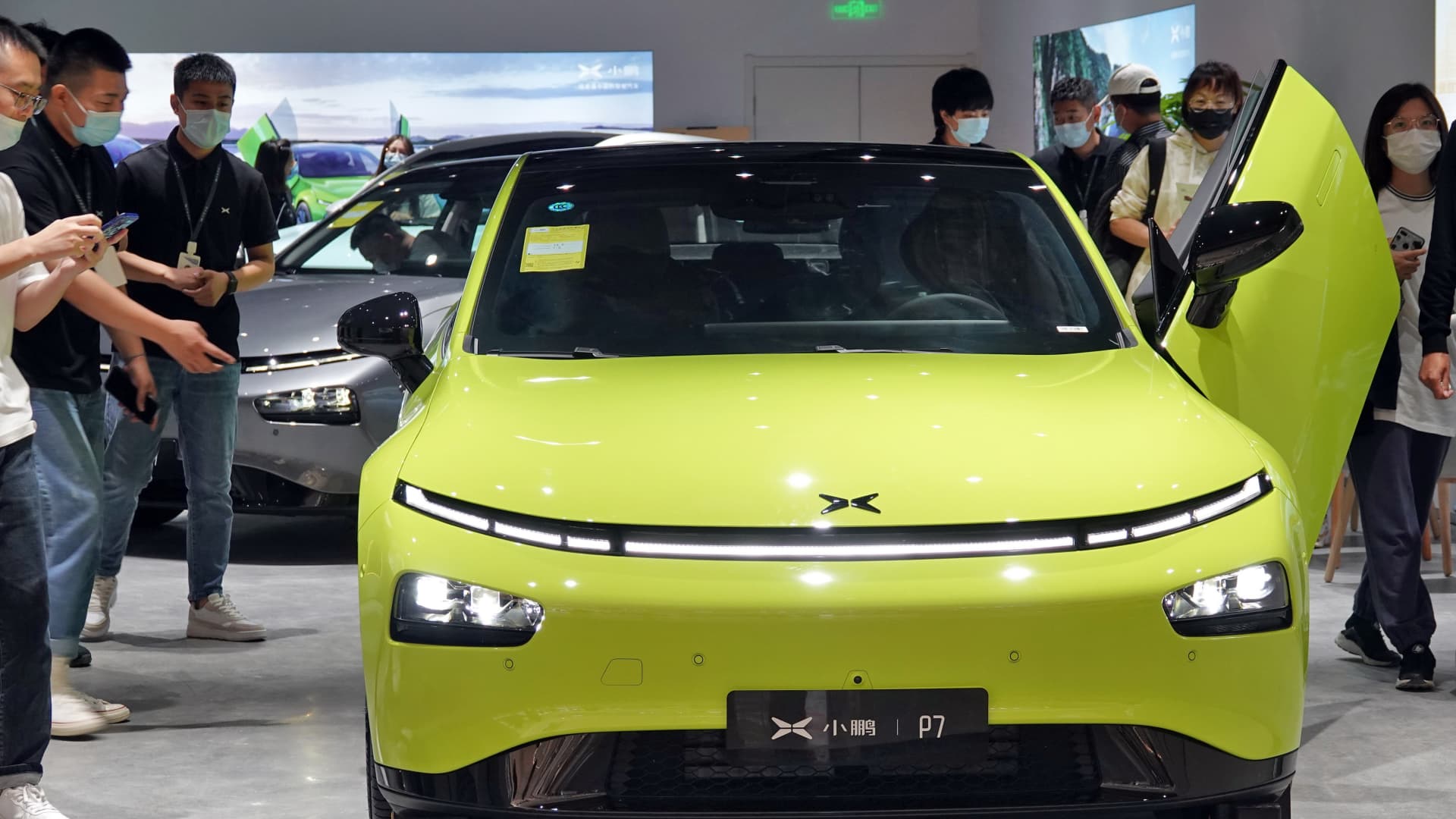 Chinese buyers not living in lockdown shake off EV price hikes