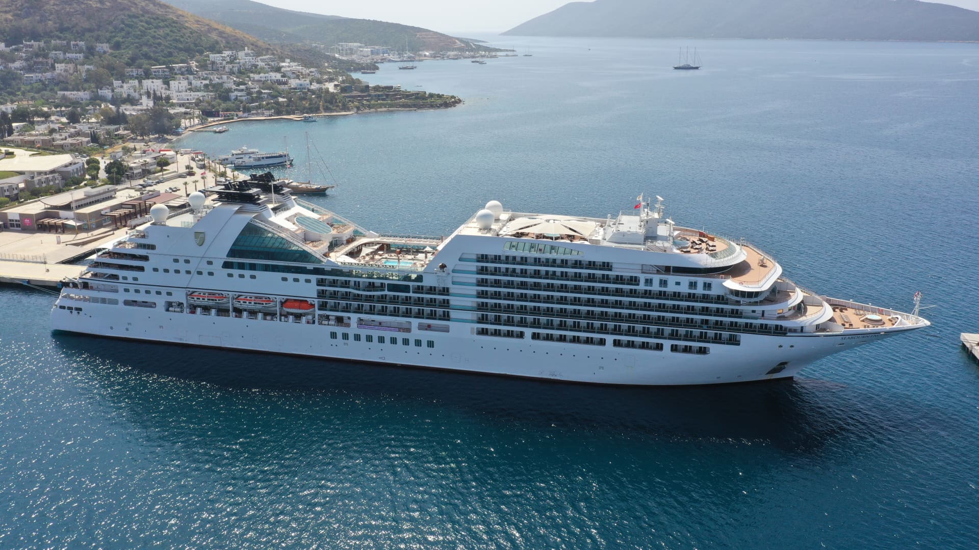 Saudi fund in early talks to potentially buy Carnival’s ultra-luxury Seabourn brand