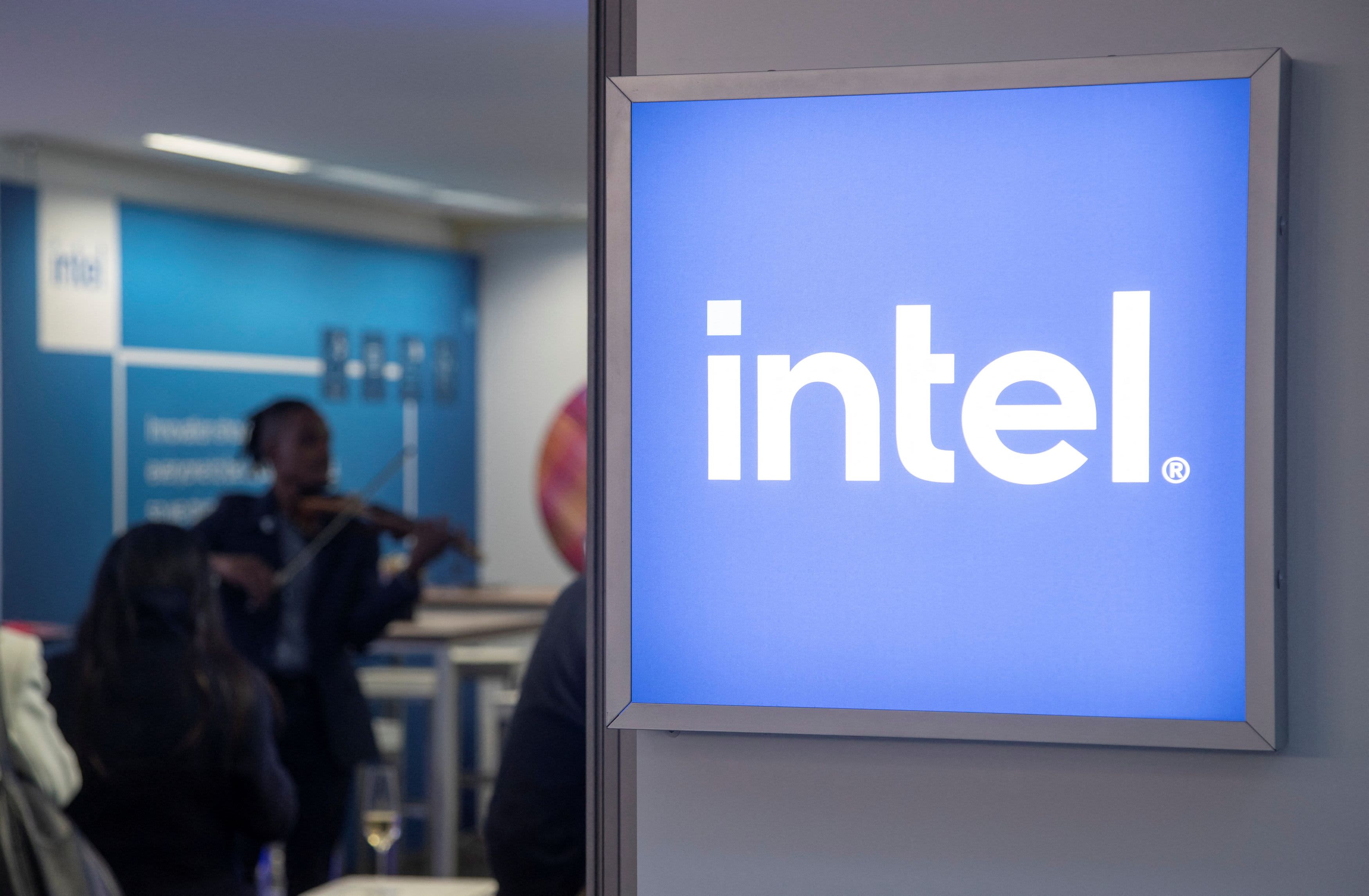 JPMorgan double-downgrades Intel as chipmaker loses market share to rivals such as AMD