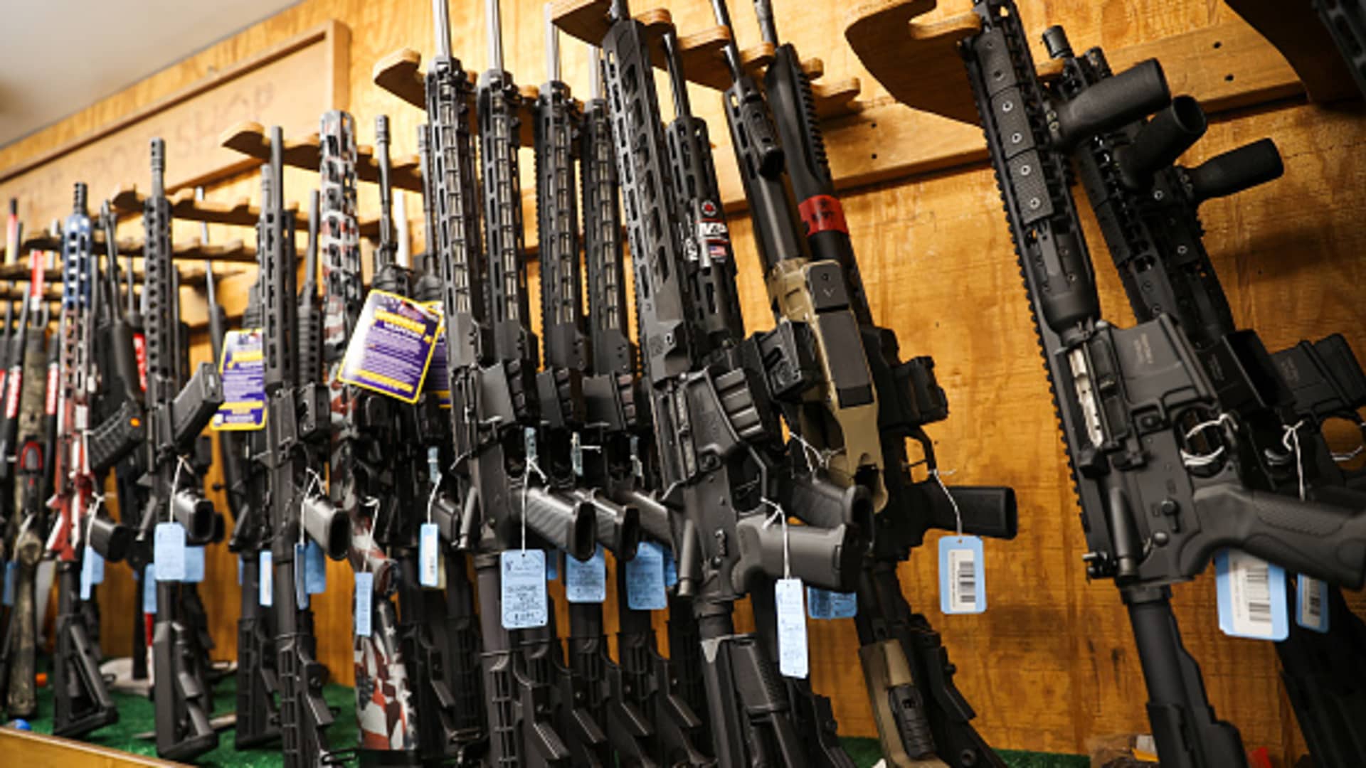 GOP attorneys general call on credit card companies to drop plans for gun store ..