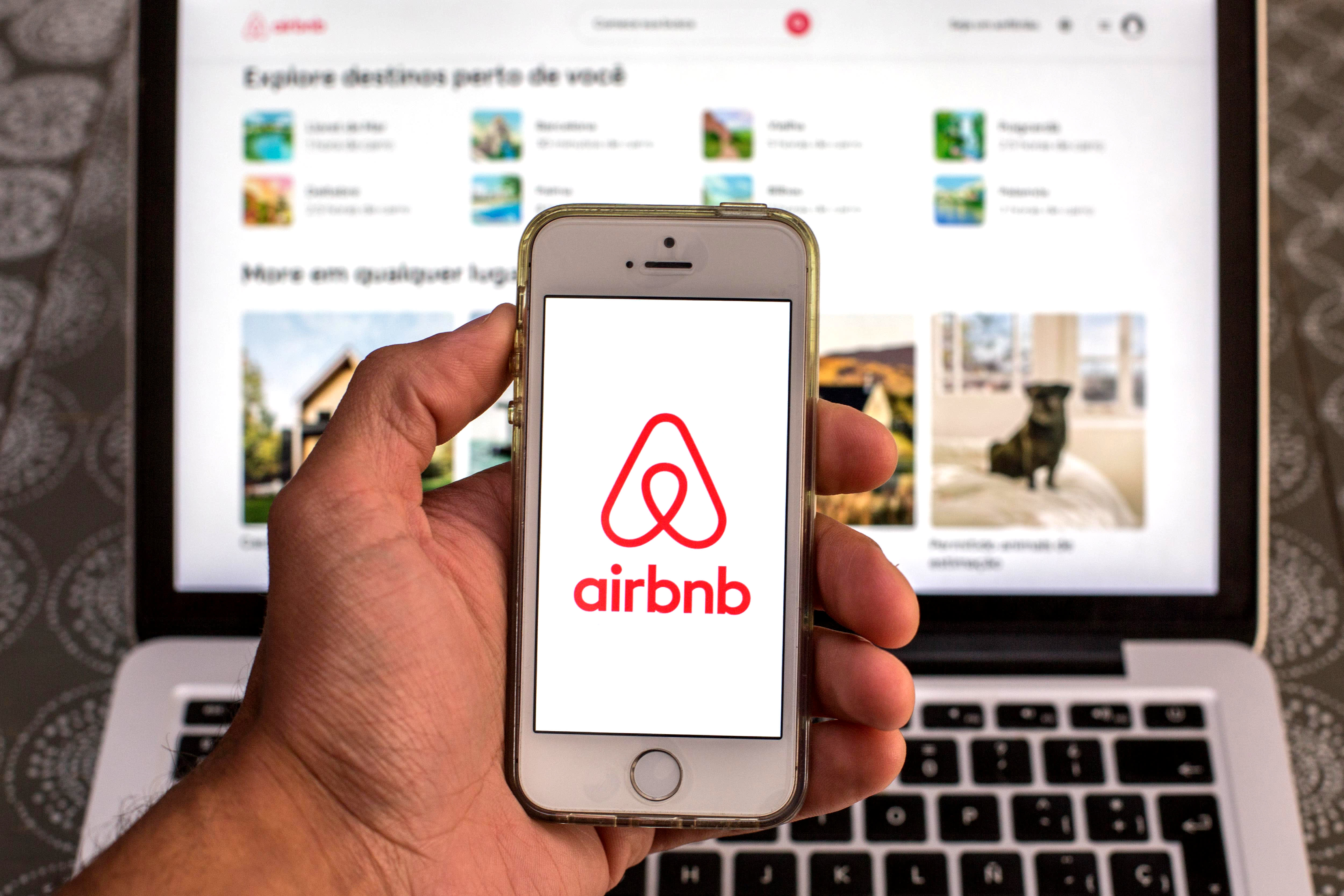 По словам Бернстайна, Airbnb — это покупка, поскольку вскоре она может стать крупнейшей западной туристической компанией.
