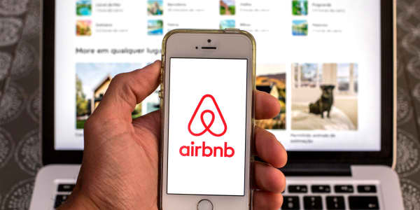 KeyBanc downgrades Airbnb, says travel demand will ease after pandemic recovery 