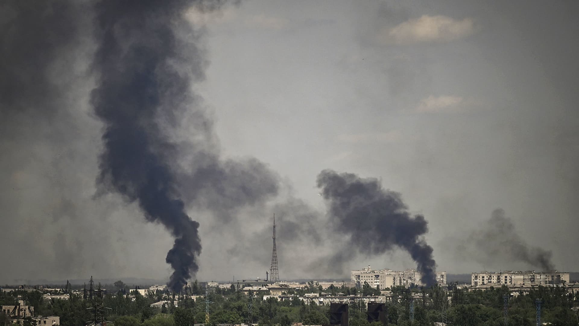Smoke rises in the city of Sievierodonetsk during heavy fighting between Ukrainian and Russian troops on May 30, 2022.