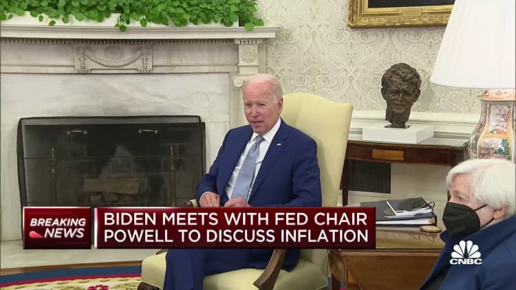 Biden meets with Fed Chair Powell to discuss inflation