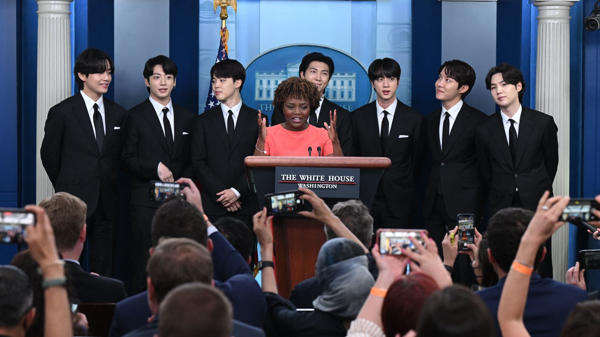 BTS draws massive crowd to White House press briefing ahead of meeting with Biden