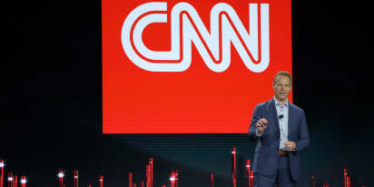 CNN CEO Chris Licht apologizes to staff during internal Monday morning call