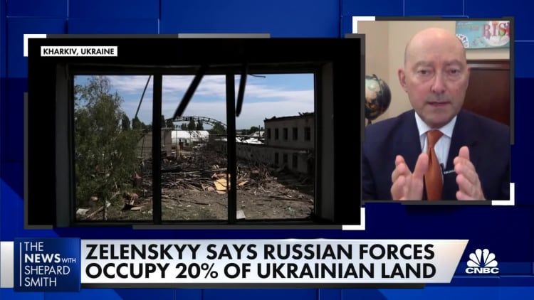 I think we're at an inflection point in Ukraine, says Adm. James Stavridis