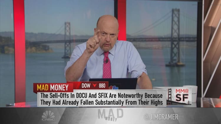 There's nothing stopping 'former market darlings' from going lower, Jim Cramer warns