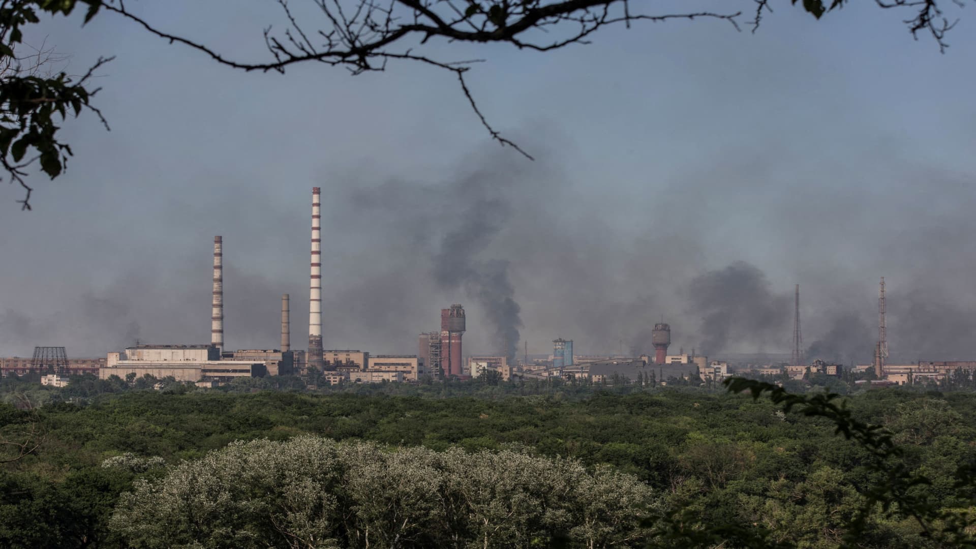 Ukraine says it still controls Sievierodonetsk plant sheltering hundreds of civilians