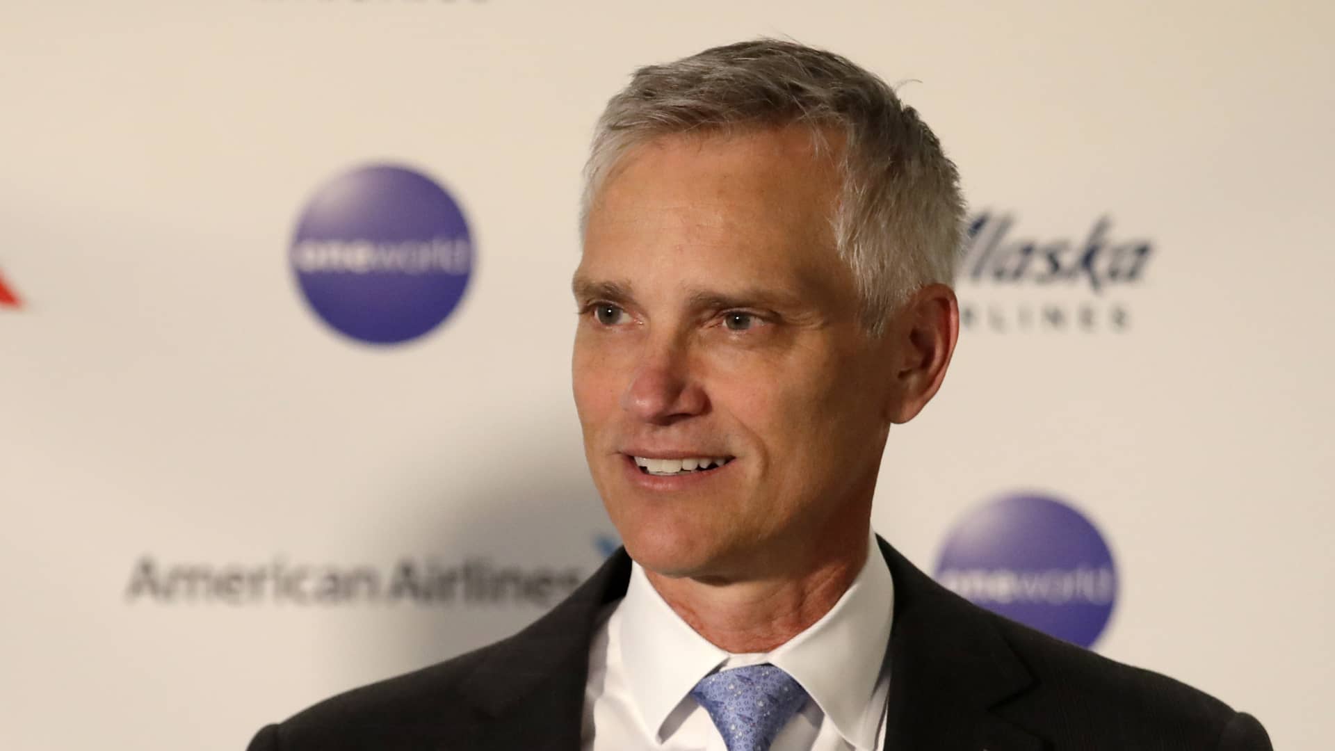 American Airlines CEO tells pilots the carrier will match Delta's pay