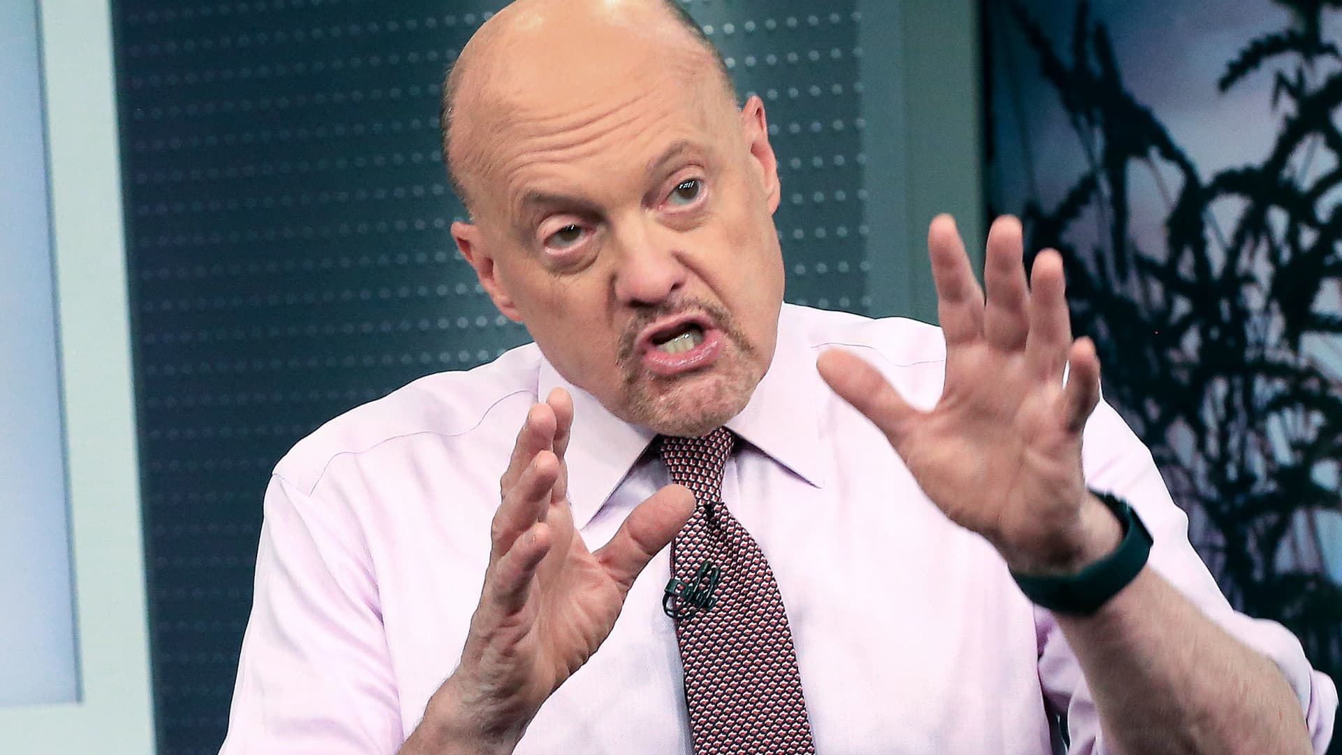 Hold off on buying stocks until the market slows down, Jim Cramer cautions