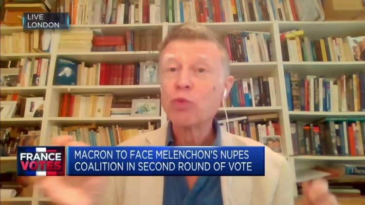 Professor describes a 'nightmare scenario' for Macron in upcoming French elections