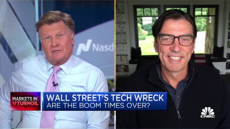 Tech is simply a large  semipermanent  investment, but expect   bumps successful  the road, says erstwhile  AOL CEO
