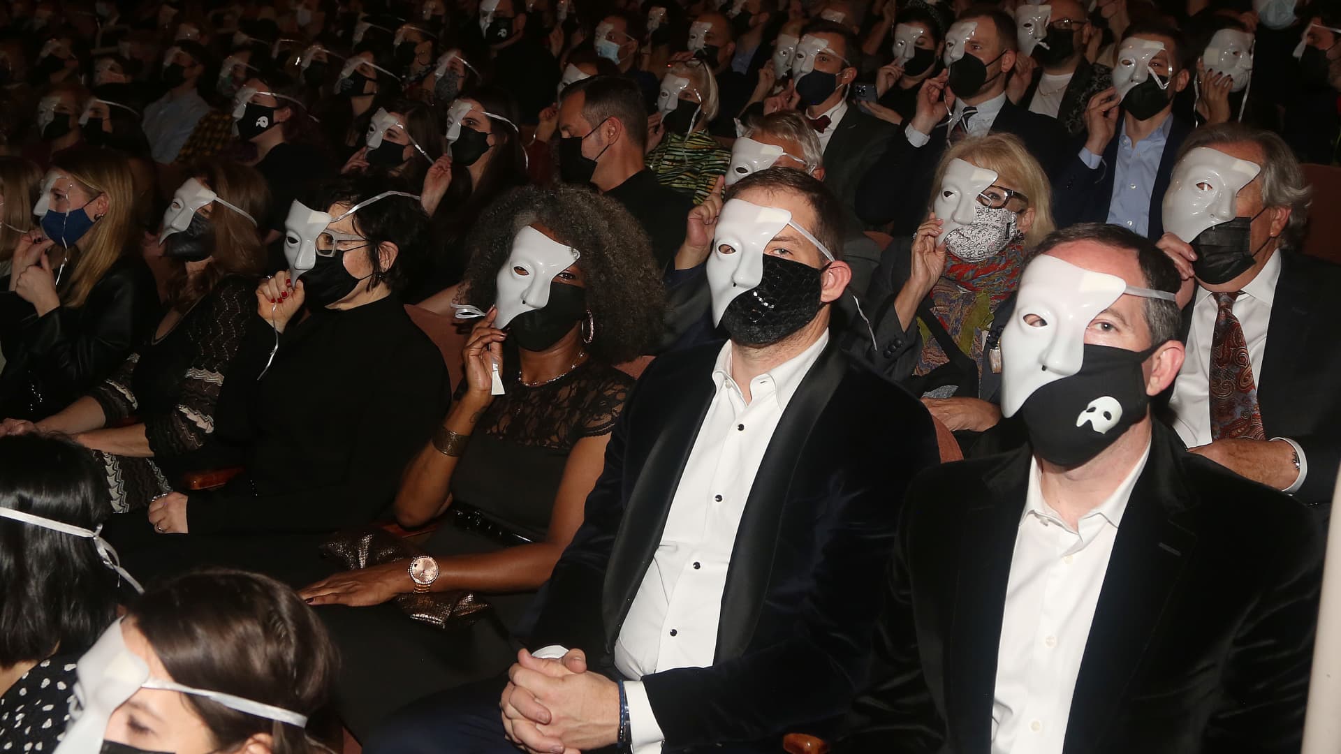 Broadway will lift its audience mask mandate starting July 1