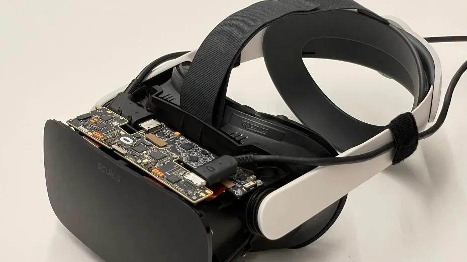 Mark Zuckerberg Showed These Prototype Headsets To Build Support For His $10 Billion Metaverse Bet - Coin Microscope