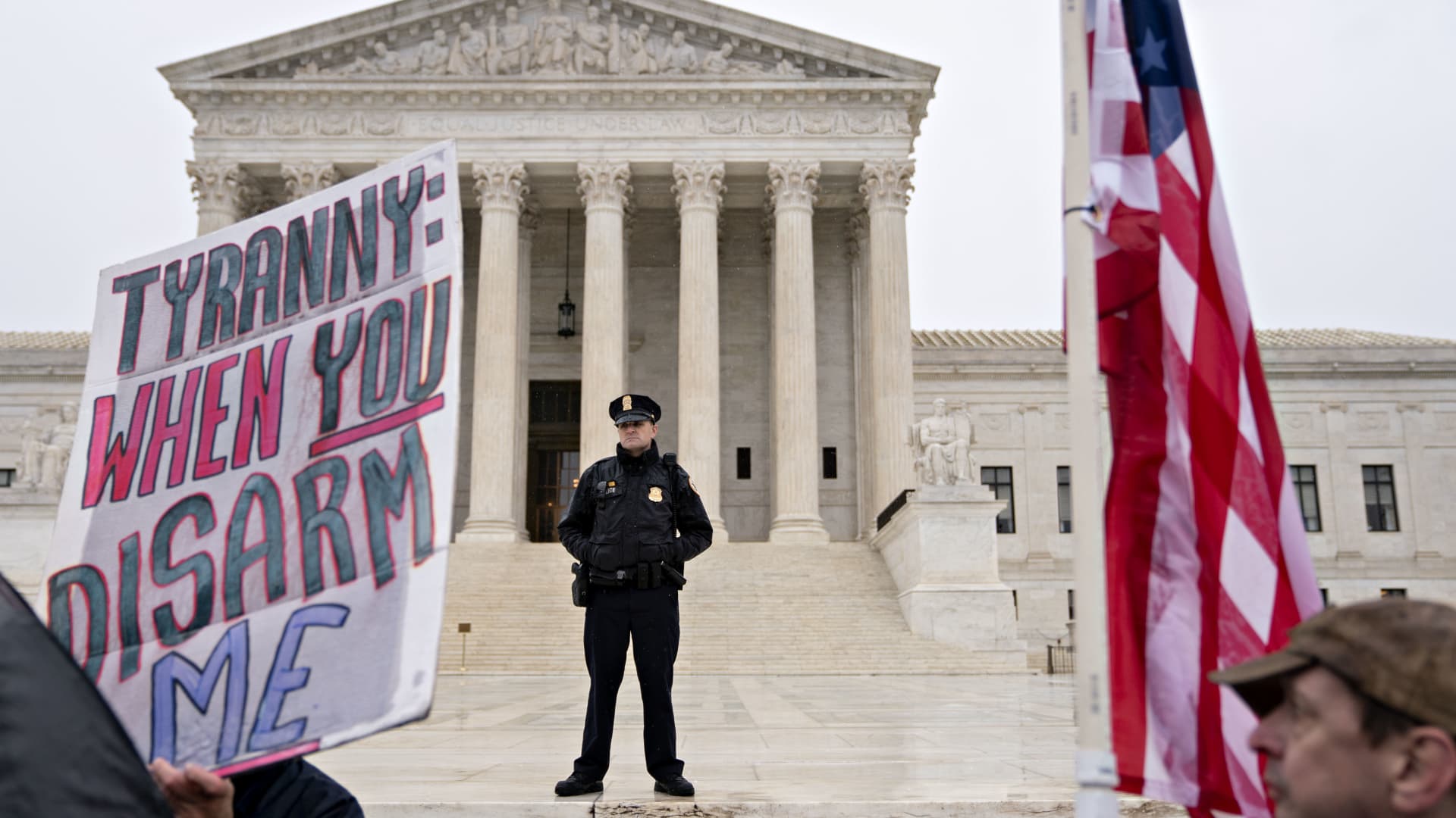 Supreme Court strikes down New York gun law restricting concealed carry in major..