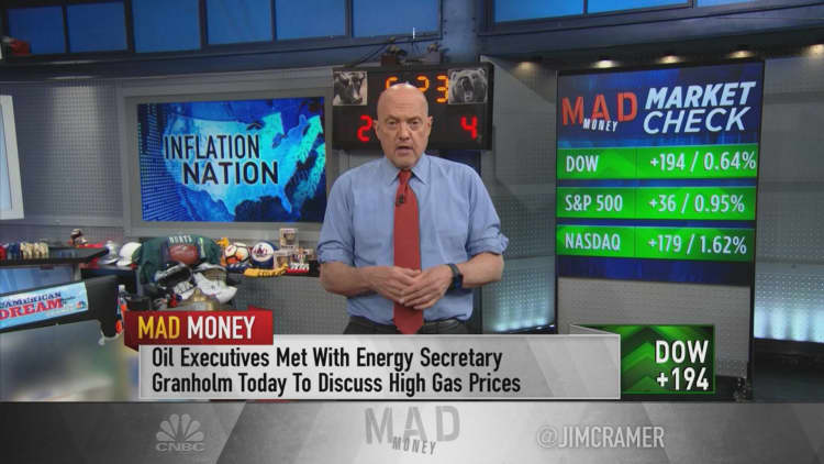 Biden needs to work with big business to beat inflation and help the economy, Jim Cramer says