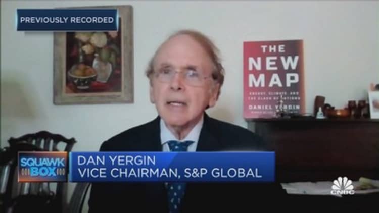 Dan Yergin explains why crude prices are falling