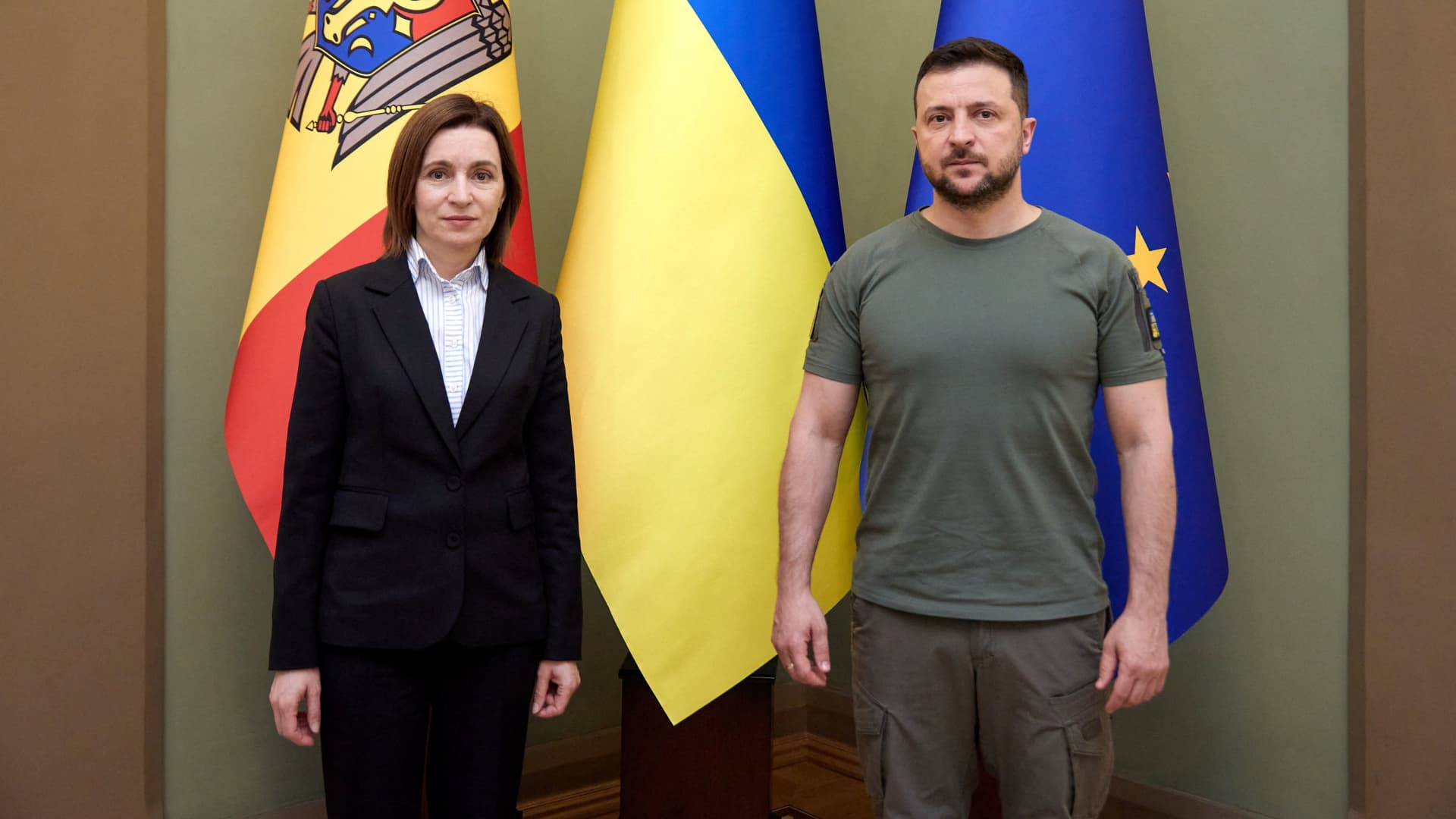 Moldova's President Maia Sandu and Ukraine's President Volodymyr Zelenskyy pose for a picture during a meeting in Kyiv, Ukraine, on June 27, 2022.