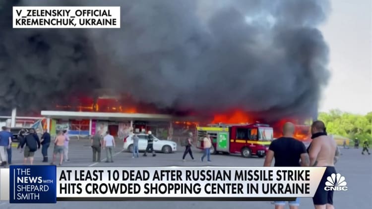 Russia bombs shopping center in Ukraine