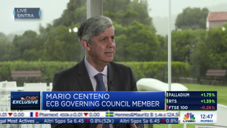 Banco de Portugal governor: Looking to design backstop to normalise monetary policy
