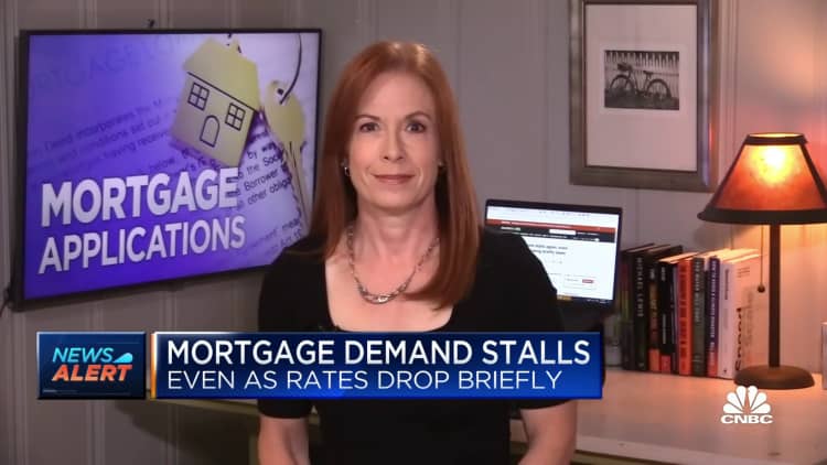 Mortgage demand stalls even as rates drop briefly