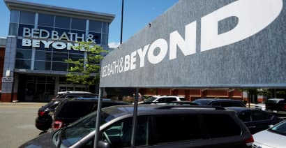 Bed Bath & Beyond names new chief accounting officer in latest executive change as sales plunge