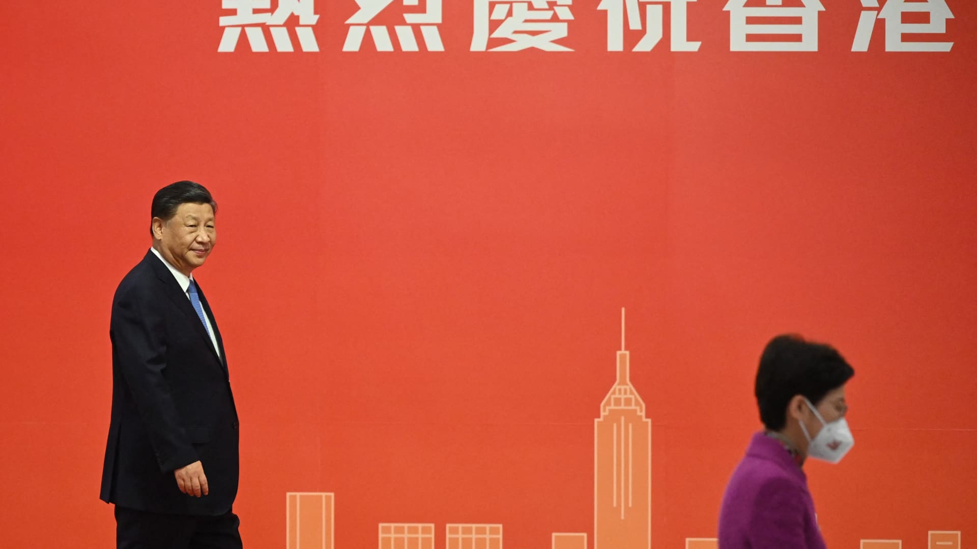 Xi da China chega a Hong Kong na primeira viagem fora do continente desde pandemia
