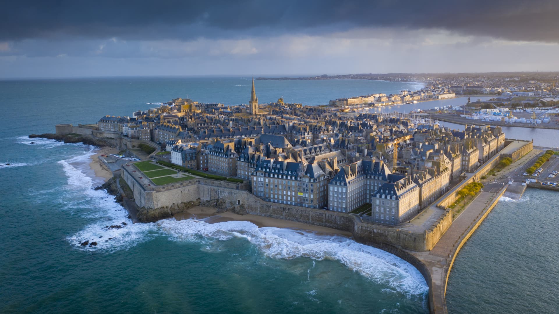 Forget the Eiffel Tower. Here’s where the French travel in France