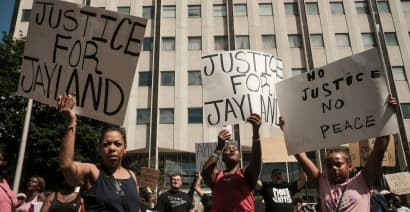 Akron, Ohio, sets downtown curfew, cancels fireworks in wake of Jayland Walker protests